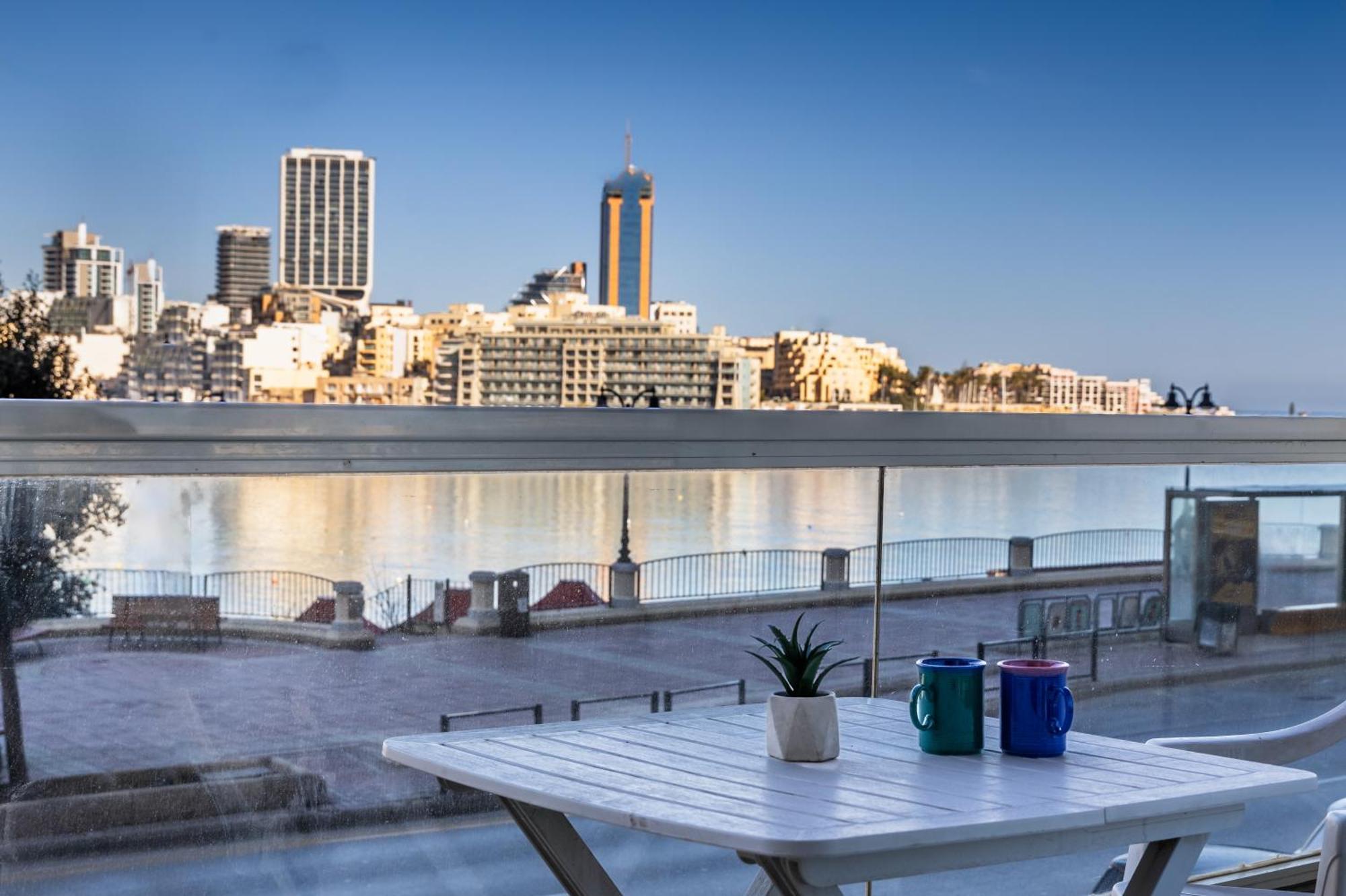 Stunning - Sunnyside 3-Bedroom Sliema Exterior foto